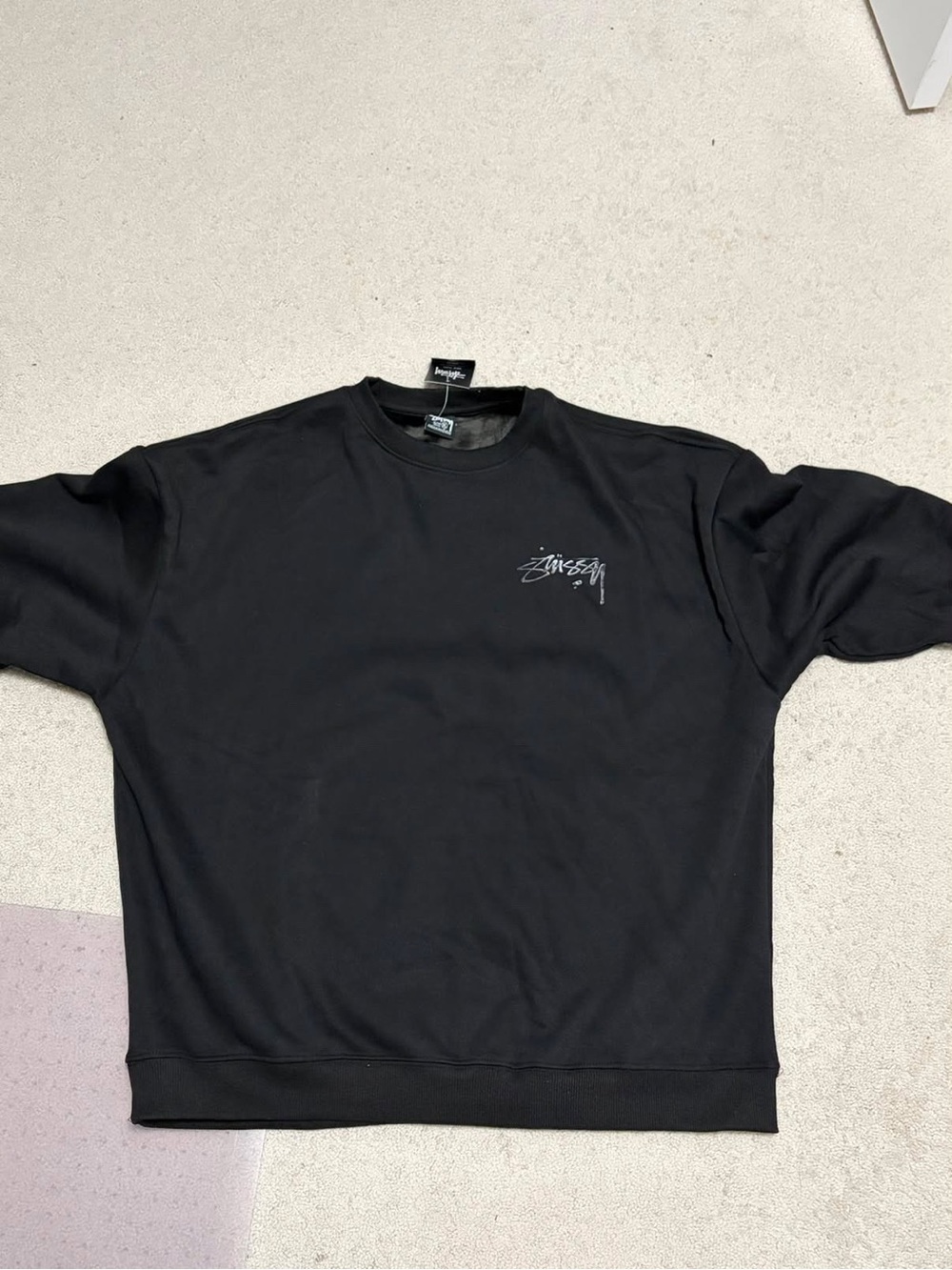 Stussy black crewneck